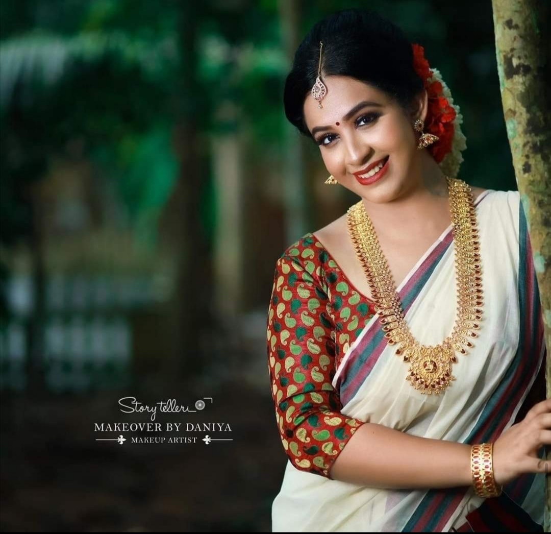 soubagya venkatesh saree