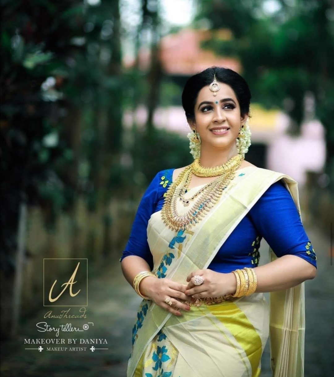 soubagya venkatesh saree