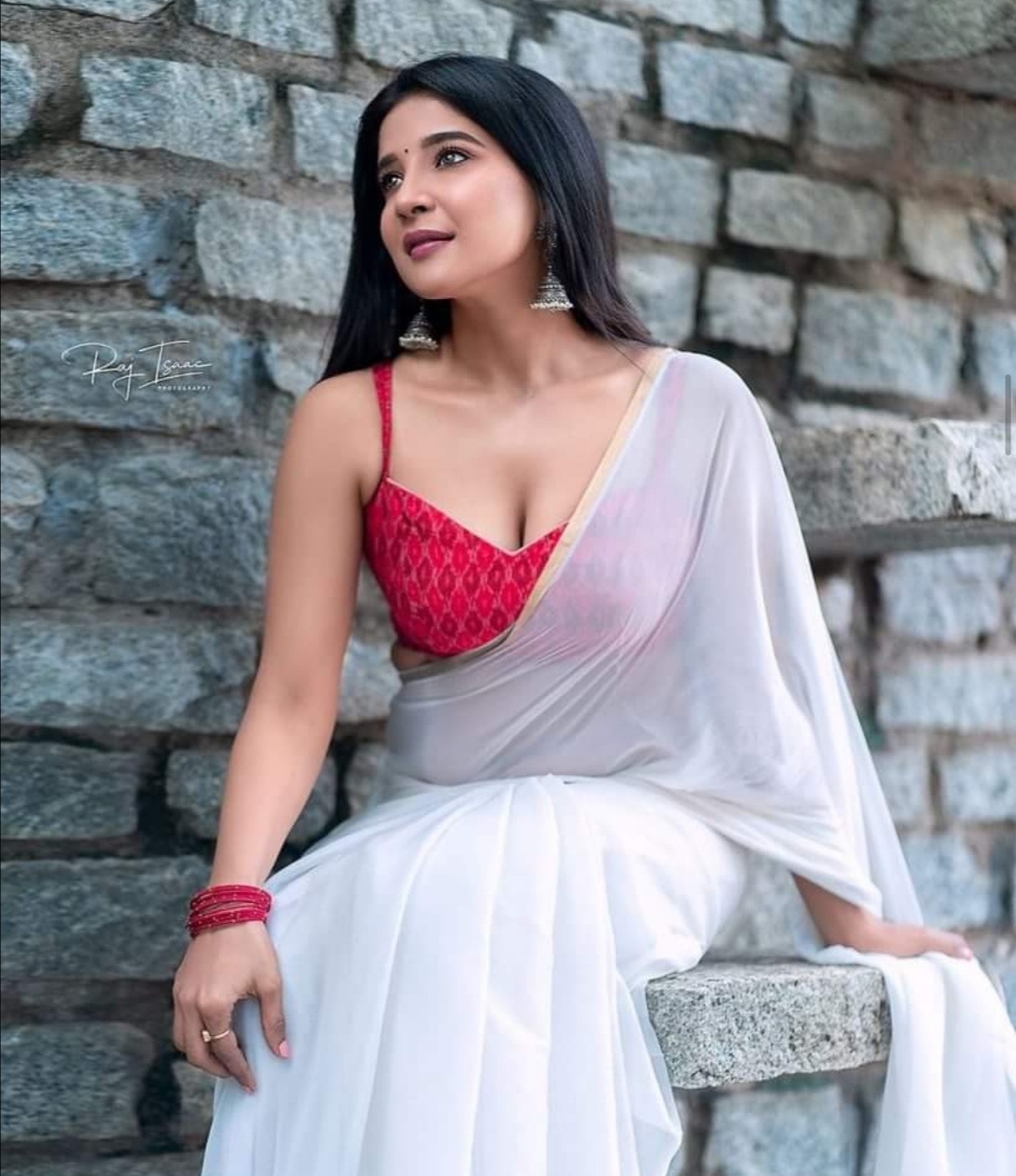 sakshi agarwal saree