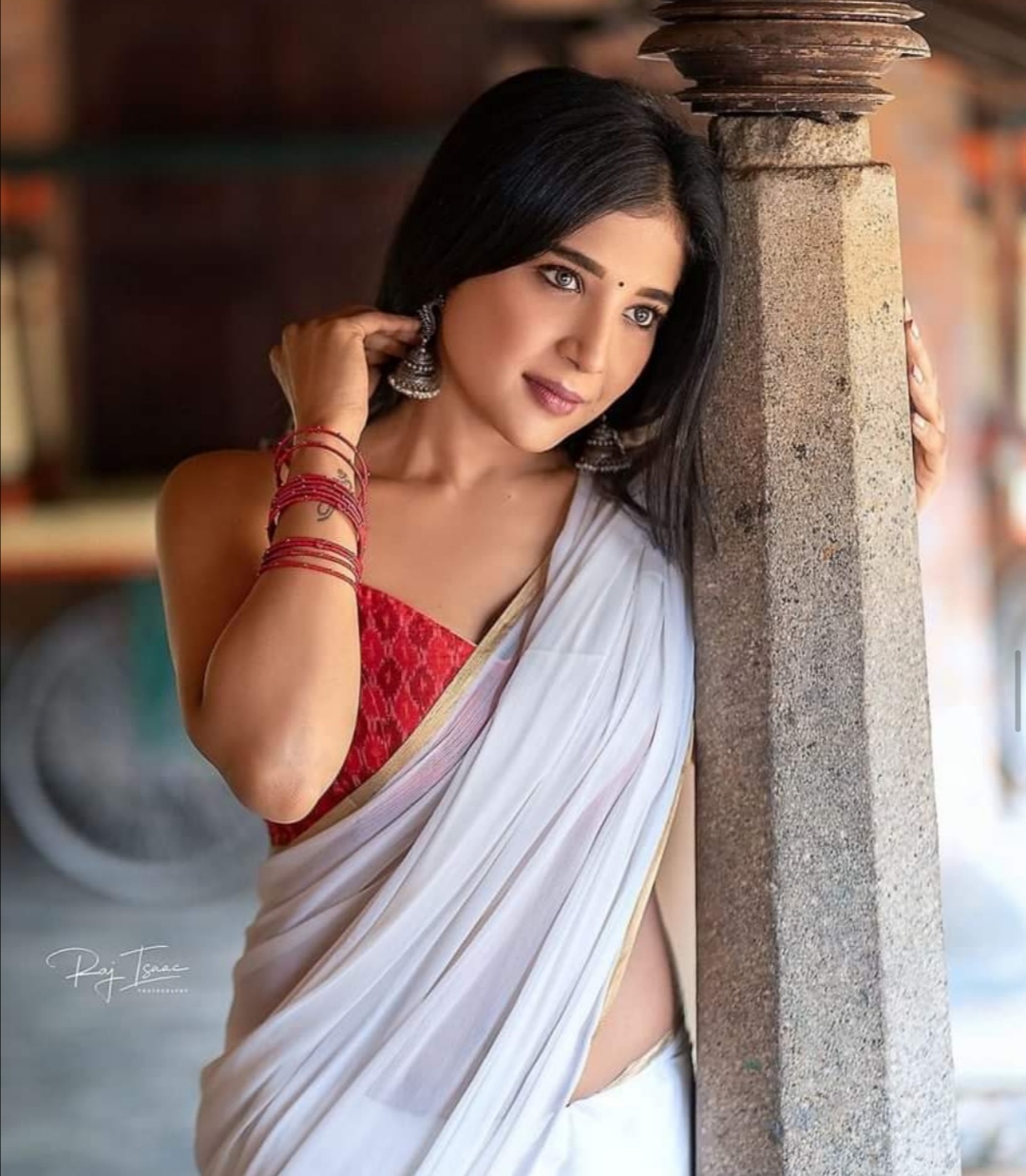 sakshi agarwal saree