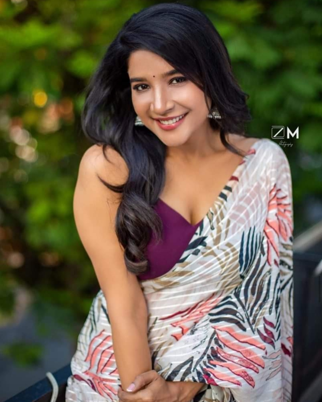 sakshi agarwal saree