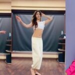 janhvi kapoor belly dance