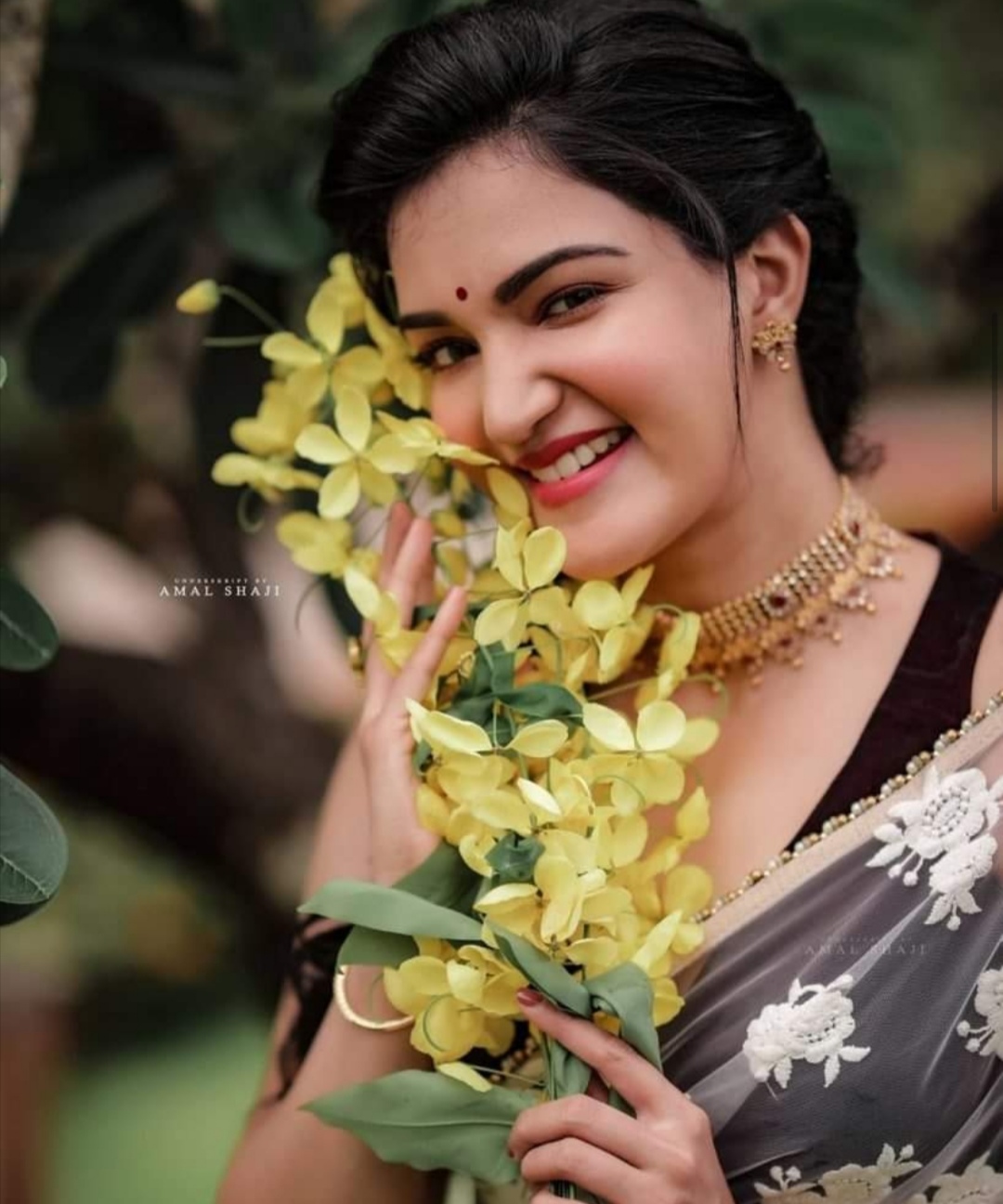 honey rose vishu photoshoot